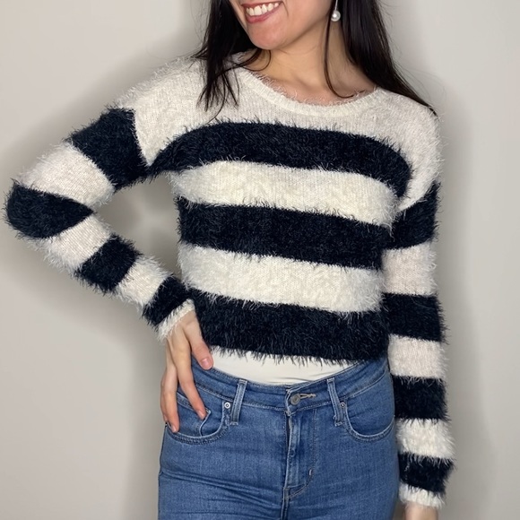 Hollister Sweaters - Hollister navy cream stripped cropped sweater XS